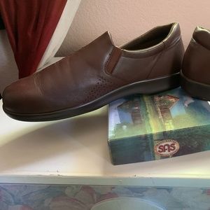 Sas Brown Tripad  walking shoes  size 11 1/2 WW